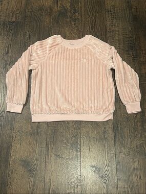 No Boundaries Plush Faux Fur Ribbed Crewneck Sweatshirt - Blush Light Pink
